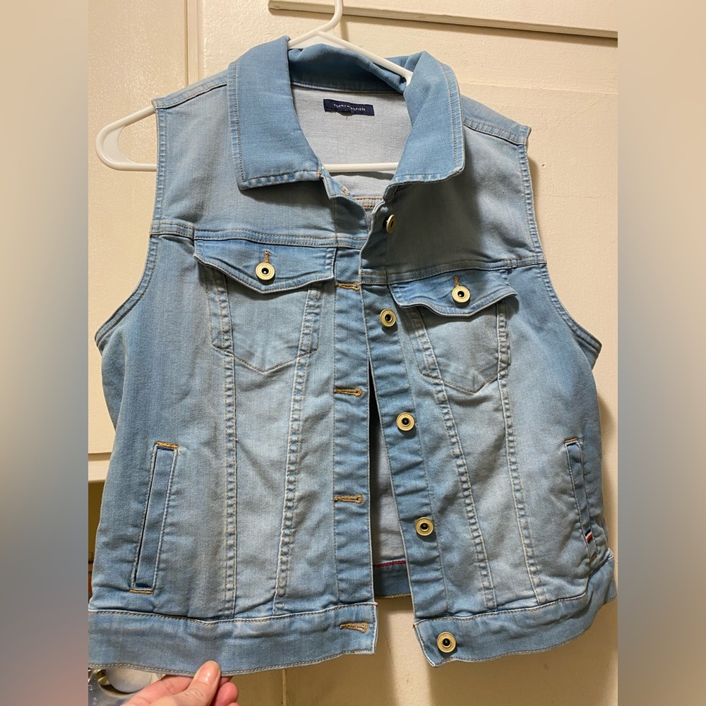 Tommy Hilfiger jean jacket. Short sleeve